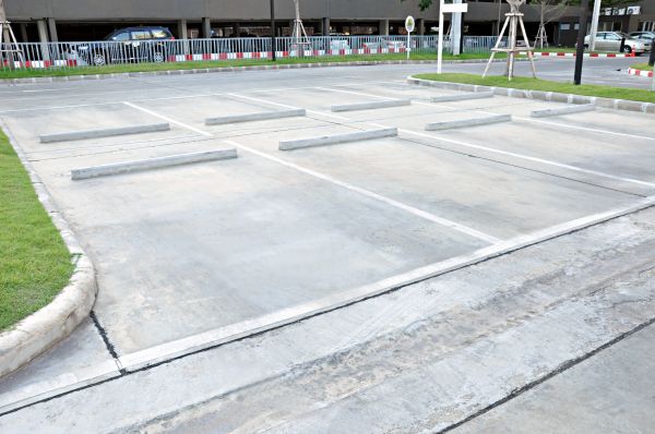Cost of Parking Lot Resurfacing in Brentwood